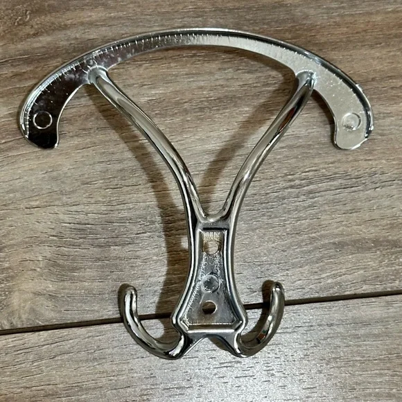 Heavy Duty Circular Top Triple item Silver Wall-Mounted Coat/Purse/Bag Hook - Picture 6 of 6